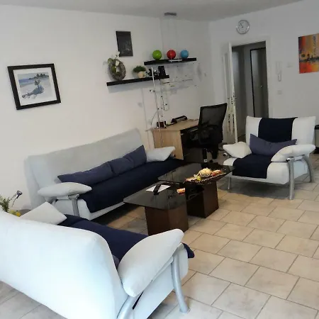 Beautiful Im Zentrum Von * Sankt Augustin