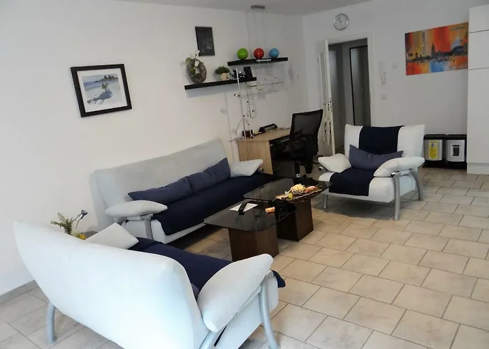 Beautiful Im Zentrum Von * Sankt Augustin